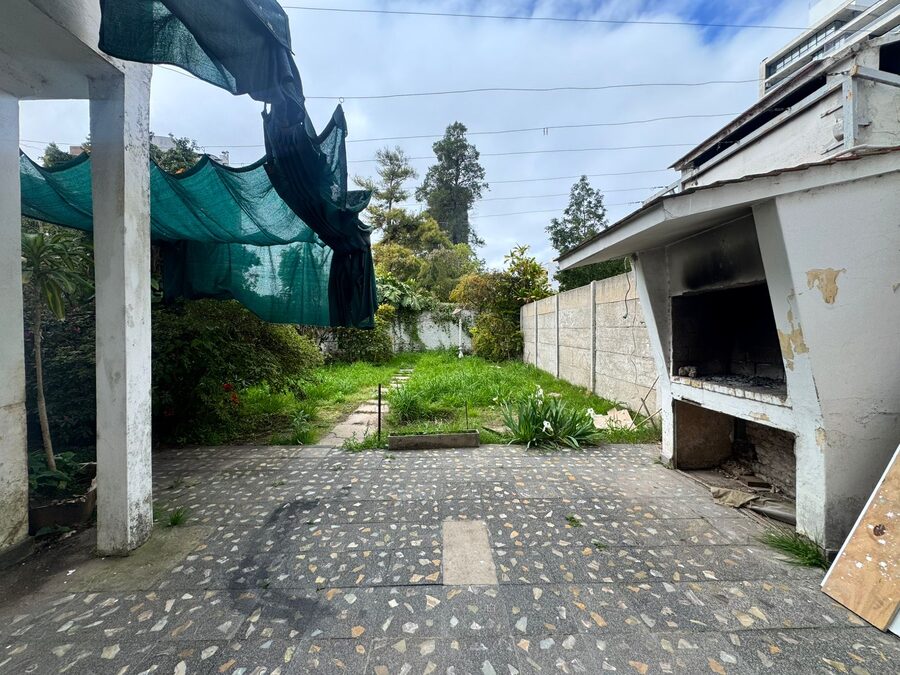 SE ALQUILA CASA SANTA FE Y MITRE TRES DORMITORIOS Y FONDO VERDE