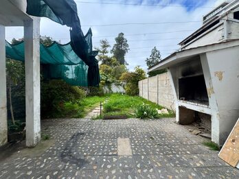 SE ALQUILA CASA SANTA FE Y MITRE TRES DORMITORIOS Y FONDO VERDE