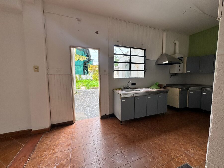 SE ALQUILA CASA SANTA FE Y MITRE TRES DORMITORIOS Y FONDO VERDE