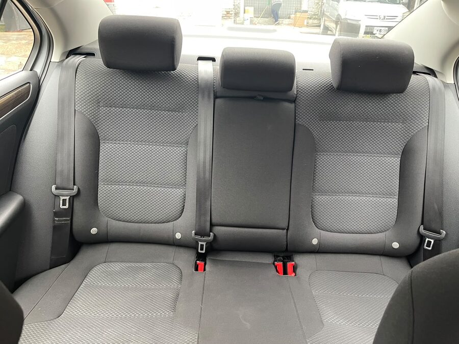 Vento Comfortline 1.4 automático - Muy buen estado