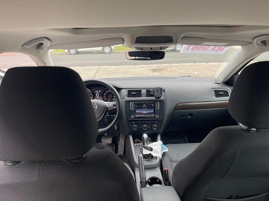 Vento Comfortline 1.4 automático - Muy buen estado