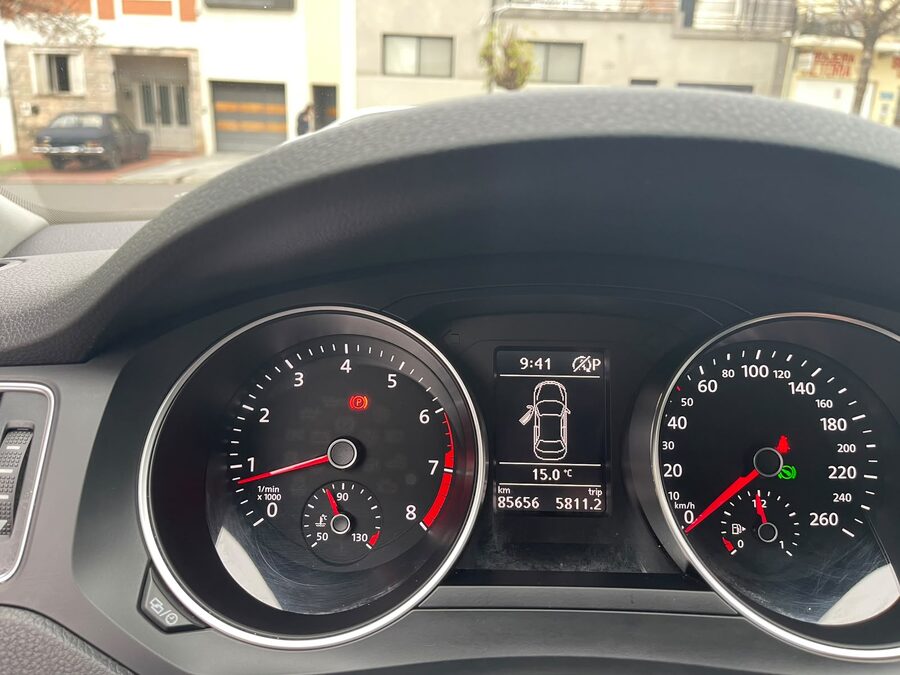 Vento Comfortline 1.4 automático - Muy buen estado