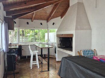 Vendo importante inmueble en HASENKAMP