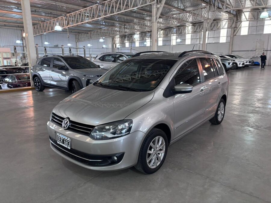VOLKSWAGEN SURAN 1.6 HIGHLINE - AÑO 2014 - 124.288KM