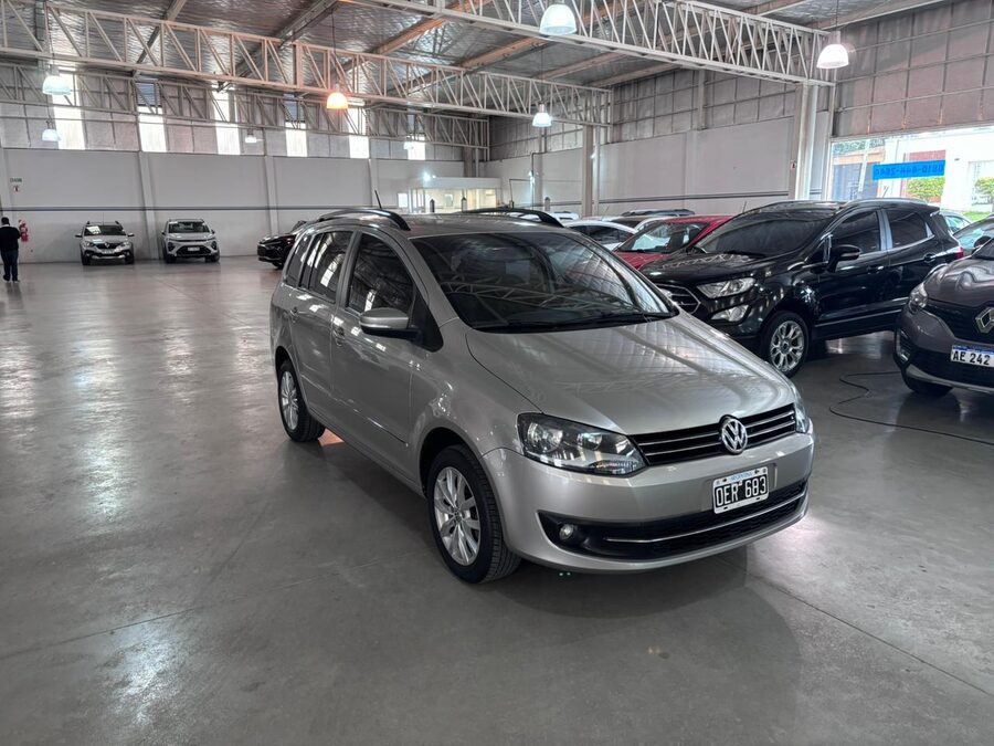VOLKSWAGEN SURAN 1.6 HIGHLINE - AÑO 2014 - 124.288KM