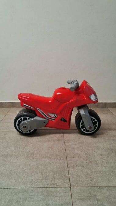 VENDO MOTO/CAMINADOR VEGUI