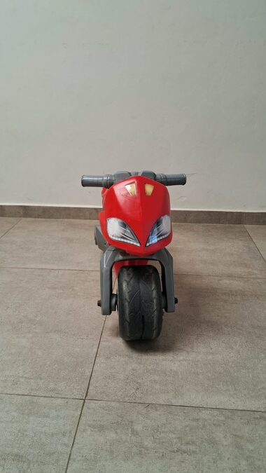 VENDO MOTO/CAMINADOR VEGUI