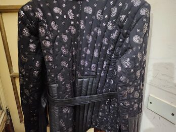 HERMOSO SACO MARCA RAFFAELLO CON DETALLES EN CUERO