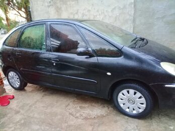 Citroen Picasso sxara 2012 permuto x más chico