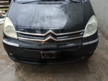 Citroen Picasso sxara 2012 permuto x más chico