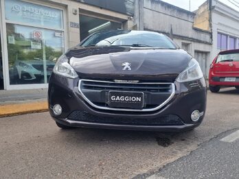 Oportunidad imbatible Peugeot 208 Allure 1.5 Touch / 2013