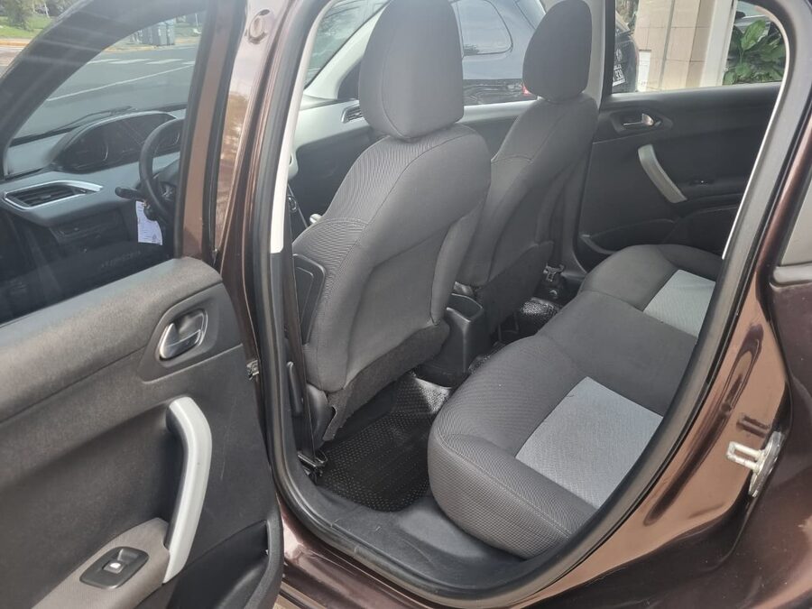 Oportunidad imbatible Peugeot 208 Allure 1.5 Touch / 2013