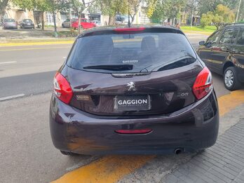 Oportunidad imbatible Peugeot 208 Allure 1.5 Touch / 2013