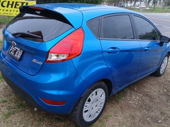 Ford Fiesta Kinetik 1.6 año 2015