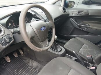 Ford Fiesta Kinetik 1.6 año 2015