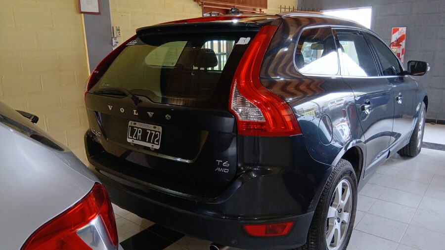 Volvo XC60 3.0L turbo 6cil. Nafta 304 cv