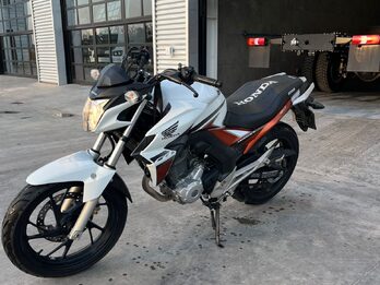 Honda cb twister 250 año 2019
