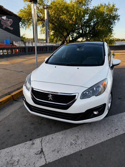 PEUGEOT 308 1.6 ALLURE NAV - AÑO 2.017