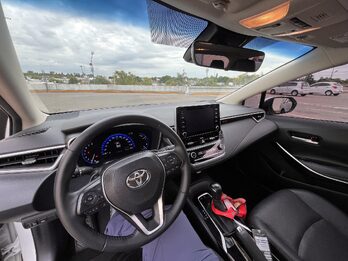 OPORTUNIDAD COROLLA 2023. SEG 2.0 KM 27000