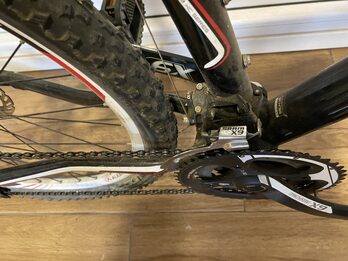 Bicicleta MEDIDA MATTS 1200 TSF - Rodado 26 -Talla 18. Equipamiento de 1°.