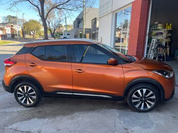 Kicks Advance aut 2018 123.000km. Vendo o permuto mayor-menor