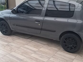 Vendo clio 3 ptas