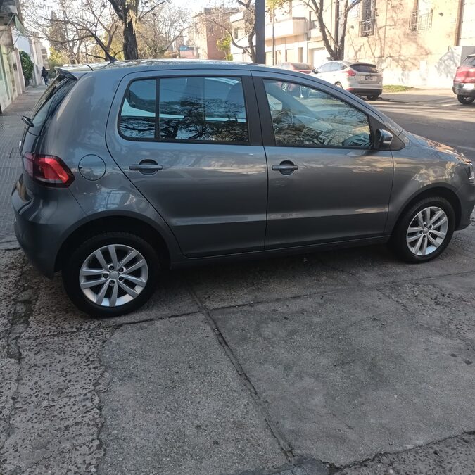 VOLKSWAGEN FOX 2018