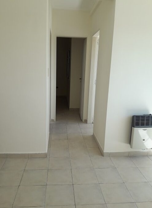 Alquilo Dpto. 1 dorm. con una cochera cubierta en Colón al 173