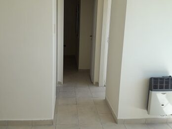Alquilo Dpto. 1 dorm. con una cochera cubierta en Colón al 173