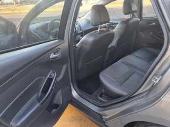 Única mano Ford Focus SE 2.0 MT 4p / 2015