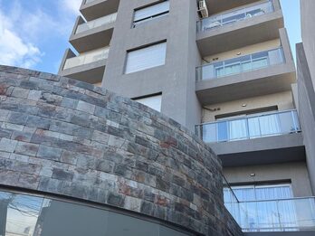 Departamento un dormitorio a metros de la  saenz peña