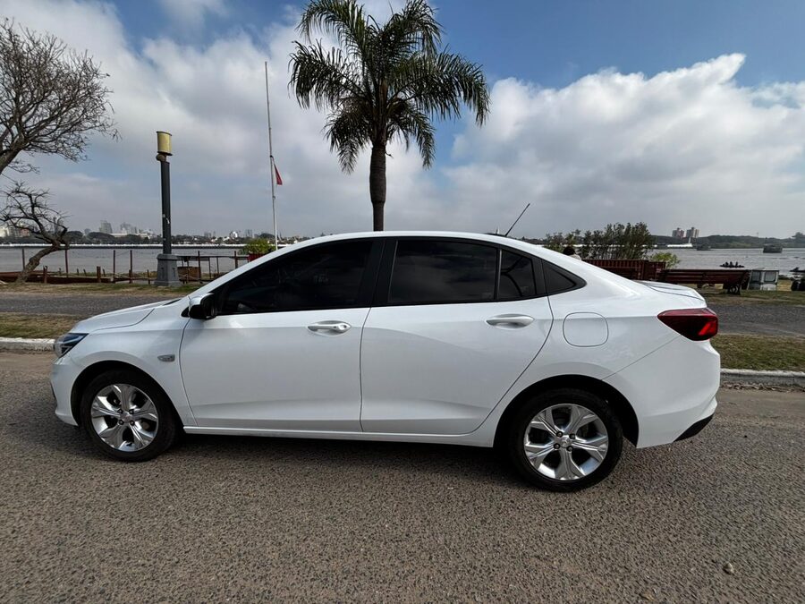 ONIX PLUS  1.0 LTZ sedan 2024