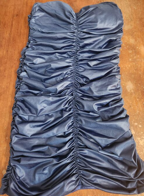 VESTIDO CORTO DE FIESTA ,COLOR AZUL FRANCIA, TALLE 1-2