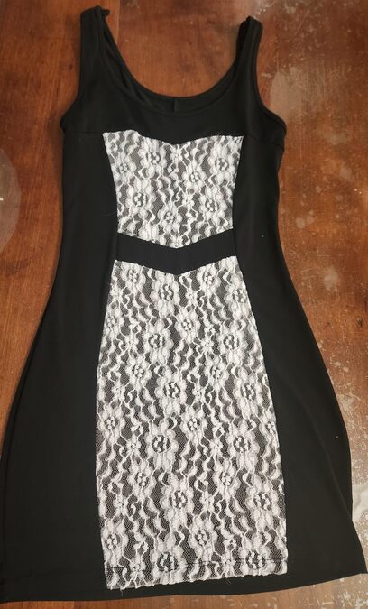 VESTIDO CORTO NEGRO TALLE 1-2