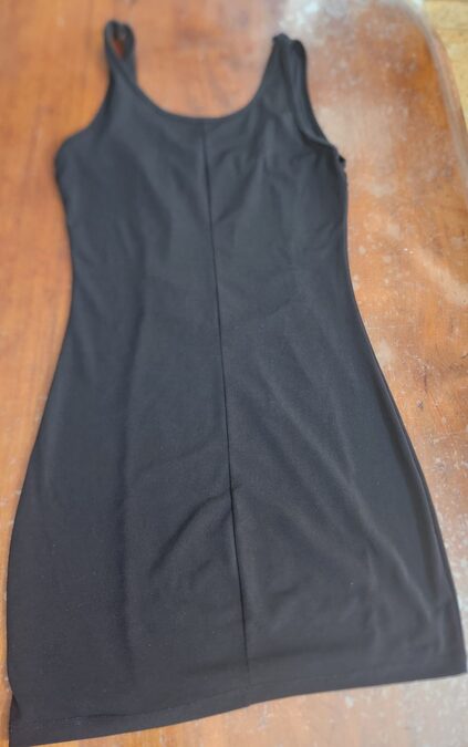 VESTIDO CORTO NEGRO TALLE 1-2