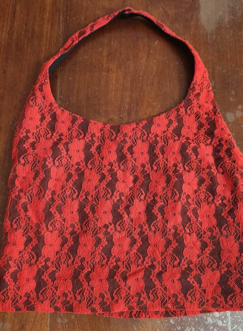 TOP DE ENCAJE ROJO TALLE 2-3