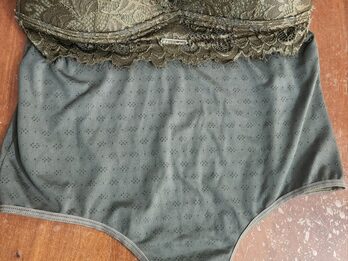 BODY CON BUSTO DE ENCAJE TALLE 3
