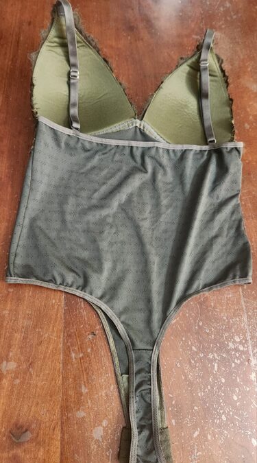 BODY CON BUSTO DE ENCAJE TALLE 3