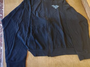 CAMPERA NEGRA ALGODON TALLE 3-4