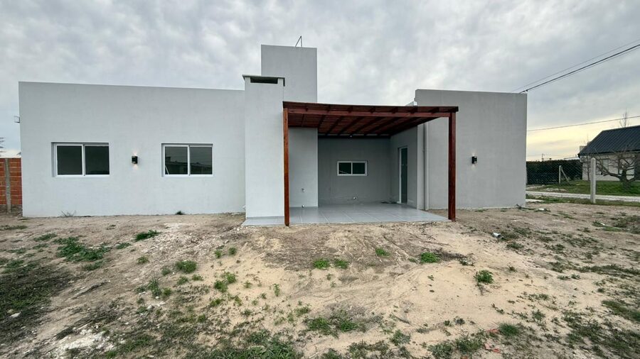 CASA DE 2 DORMITORIOS A ESTRENAR, APTA CREDITO HIPOTECARIO, COLONIA ENSAYO