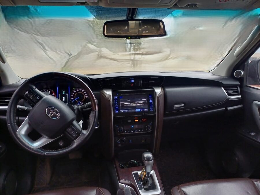 TOYOTA SW4 2.8 SRX 4x4 A/T 7 ASIENTOS