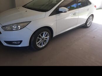 PARTICULAR VENDO Focus 1.6 2017 Impecable Service Cubiertas OK