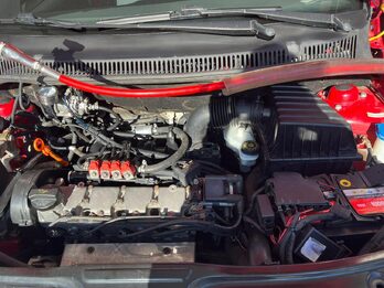 Vendo Suran 1.6 comfortline  con GNC