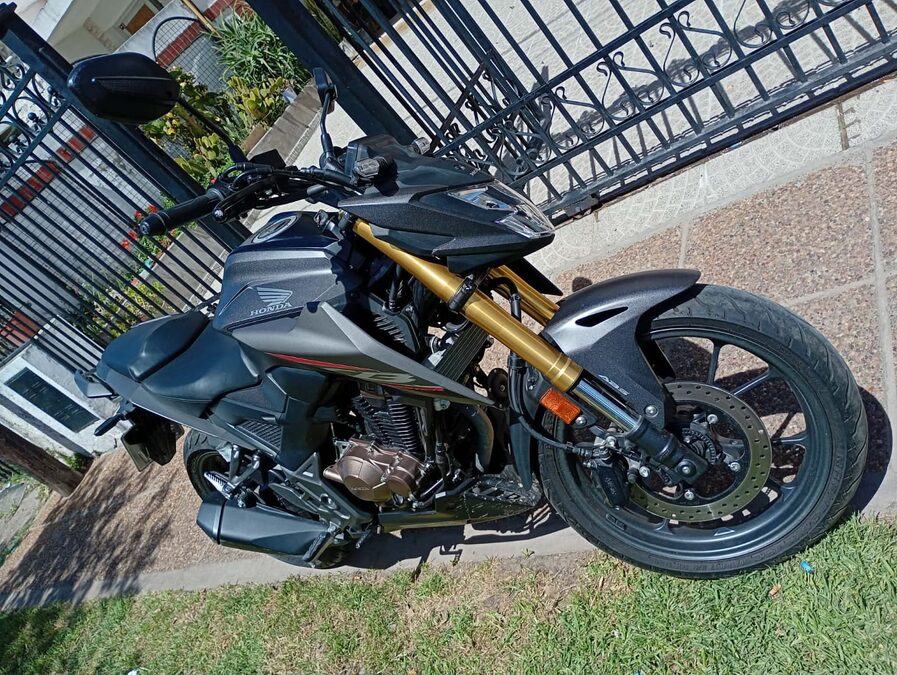 Vendo Honda CB Twister 300 año 2023