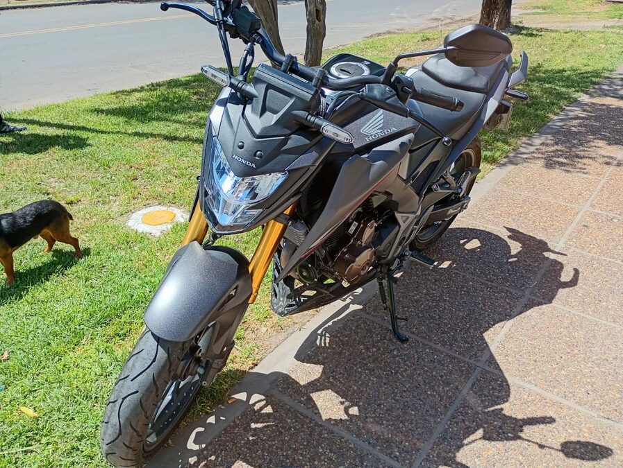 Vendo Honda CB Twister 300 año 2023