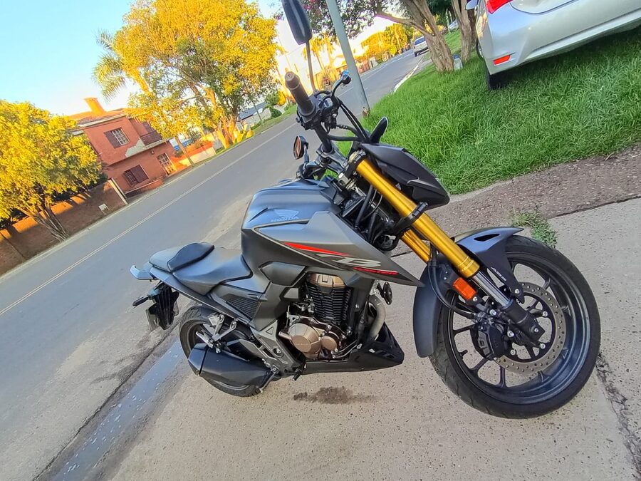 Vendo Honda CB Twister 300 año 2023