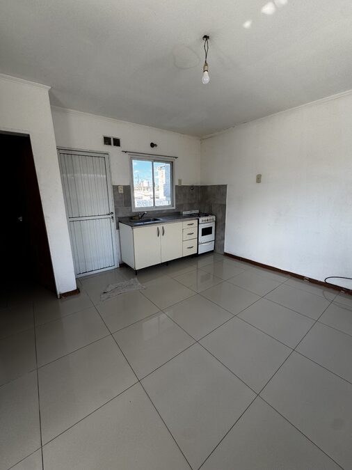 Departamento en alquiler – Calle Macía 736, frente al Hipódromo