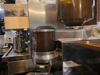 Cafetera profesional y Molinillo de café marca Rilo