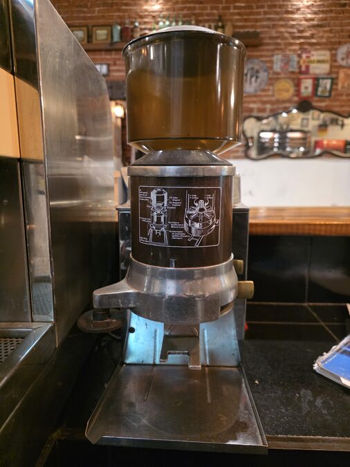 Cafetera profesional y Molinillo de café marca Rilo