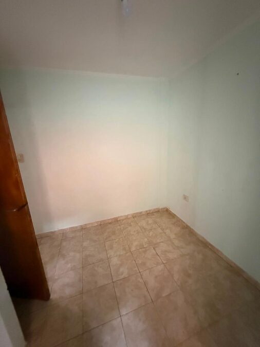 SE ALQUILA CASA DE DOS DORMITORIOS